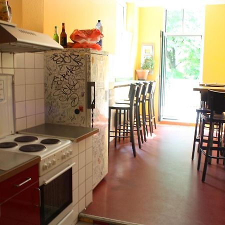 Baxpax Kreuzberg Hostel Берлин Екстериор снимка