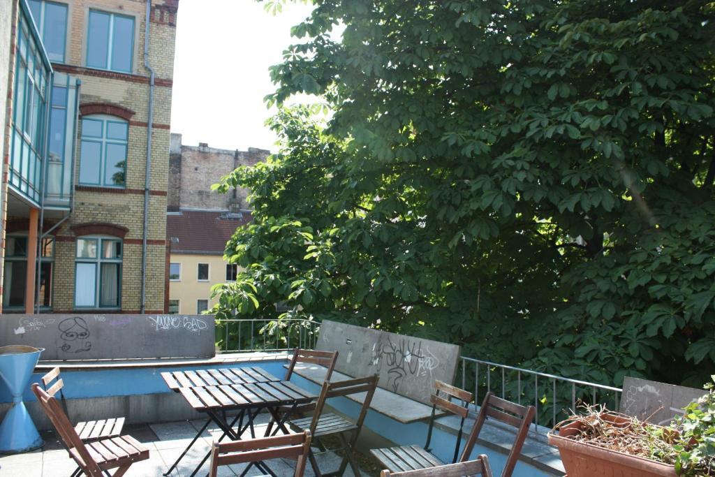 Baxpax Kreuzberg Hostel Берлин Екстериор снимка
