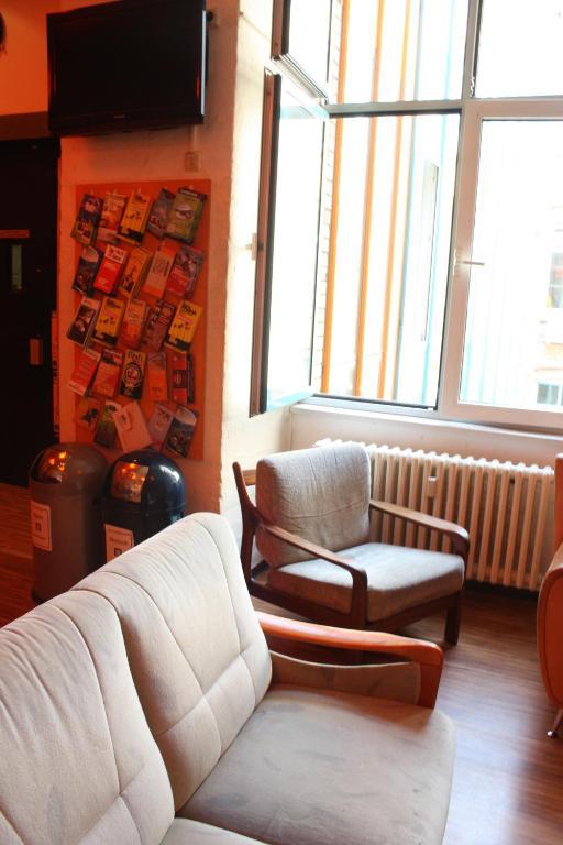 Baxpax Kreuzberg Hostel Берлин Екстериор снимка